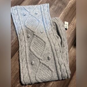 EXPRESS Cable Knit Gray Scarf 🧣🐭